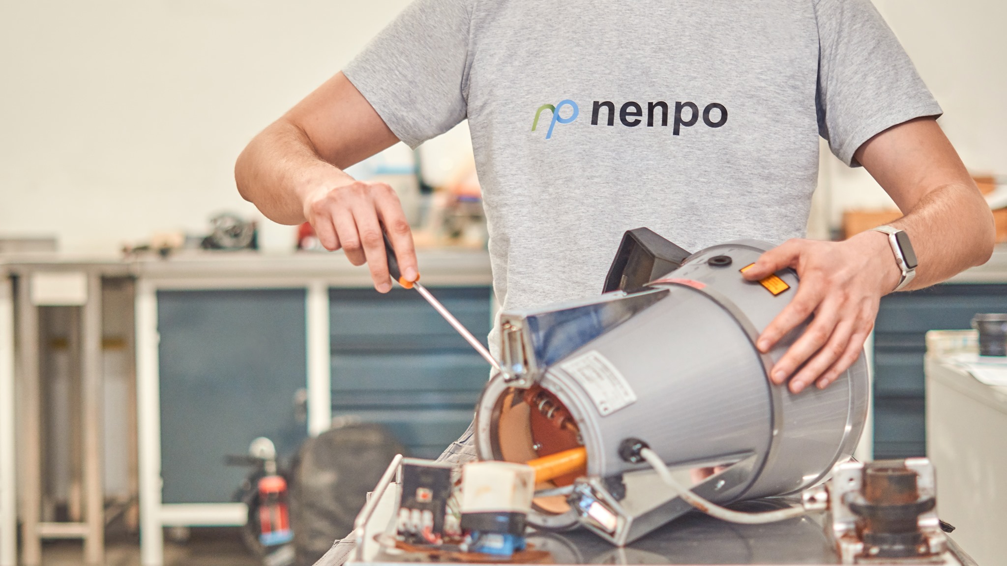 Equipment repair service